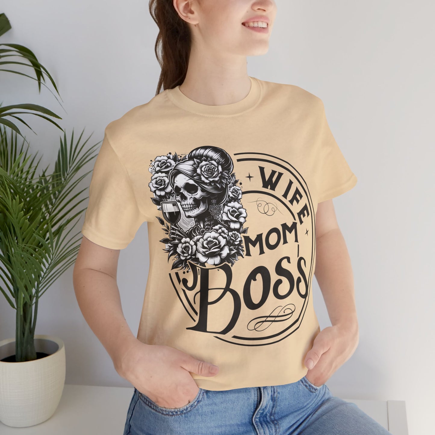 Wife Boss Mom T-Shirt, Mom, Funny, Mama T-Shirt